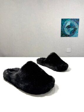 Faux Furry Black Slippers Size 38, US Size 8